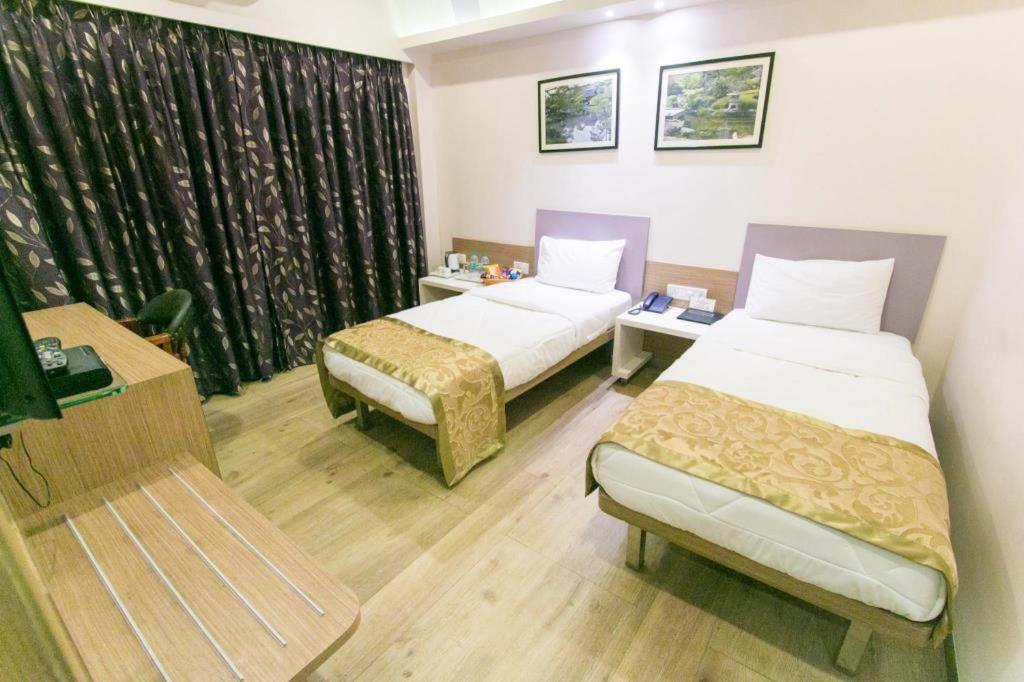 Mira-Bhayandar Seasons Hotel מראה חיצוני תמונה